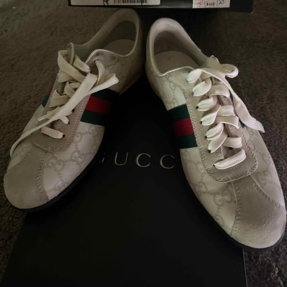 Gucci Beige Sneakers with Red and Green Stripes